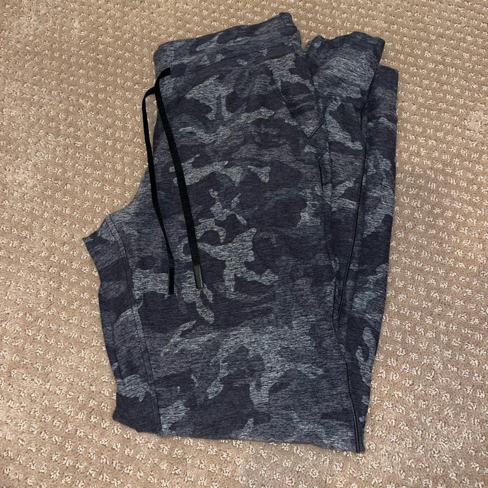 Lululemon Gray Camo Joggers
